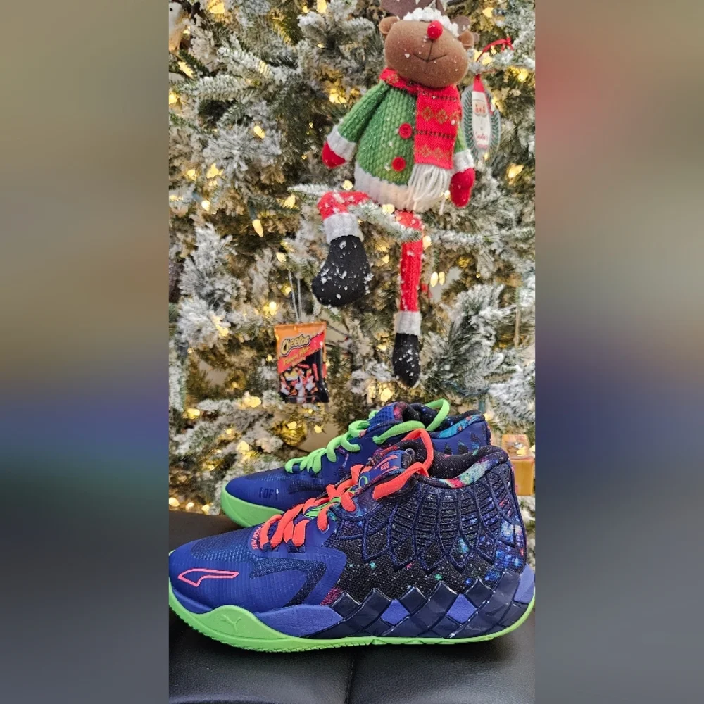 Lamelo Ball 1of1 Galaxy Pumas - Picture 2 of 11
